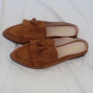 Beautiful Suede Mules w Tassel- Oli Jolimall Sz 11(fits like a 10)